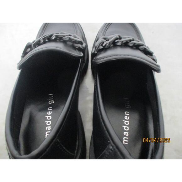 USED Madden Girl Women's Hoxtonn Slip on, Black  -Size 7 M - Picture 8 of 9